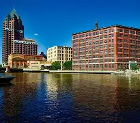 里程碑夜密尔沃基雄鹿豪取连胜，欧超杯赛后刷纪录，话题不断，心理建设被强调的简单介绍