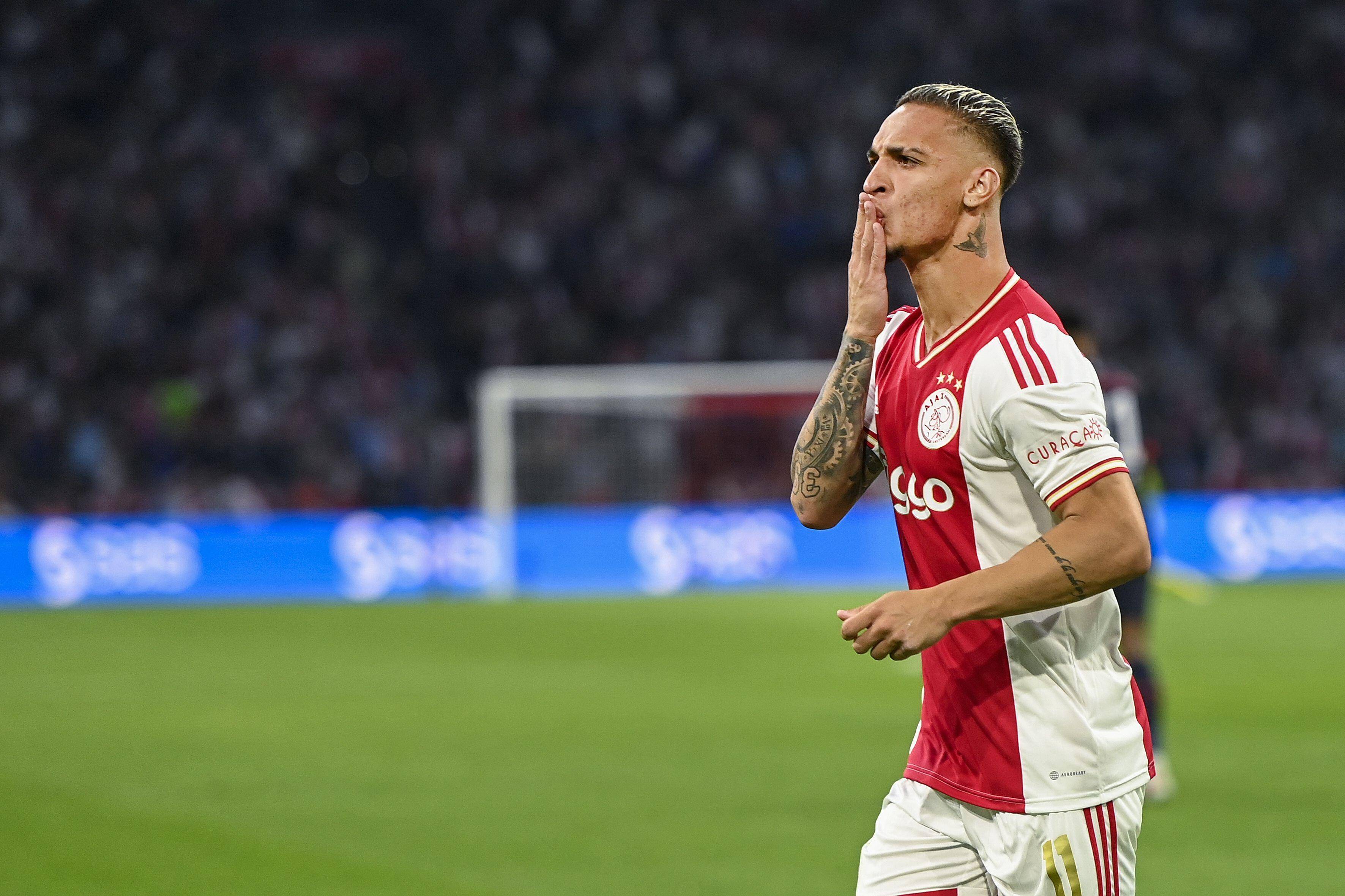 转会期突围战来临，阿贾克斯围绕社区盾强势反弹，震撼外界，资深球员宣示担当的简单介绍